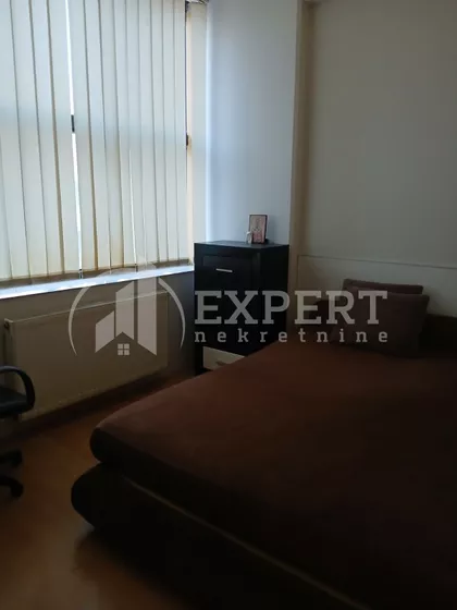 Obrenovićeva | 4zida.rs