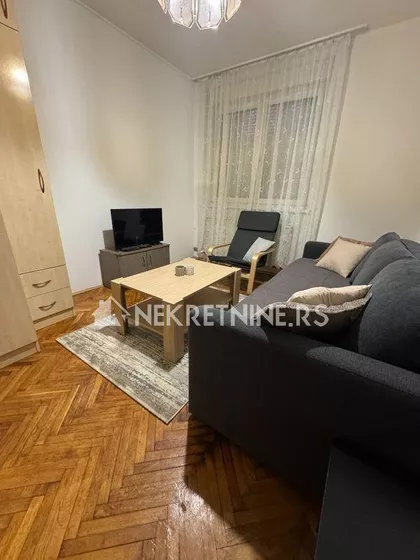 Ustanička | 4zida.rs