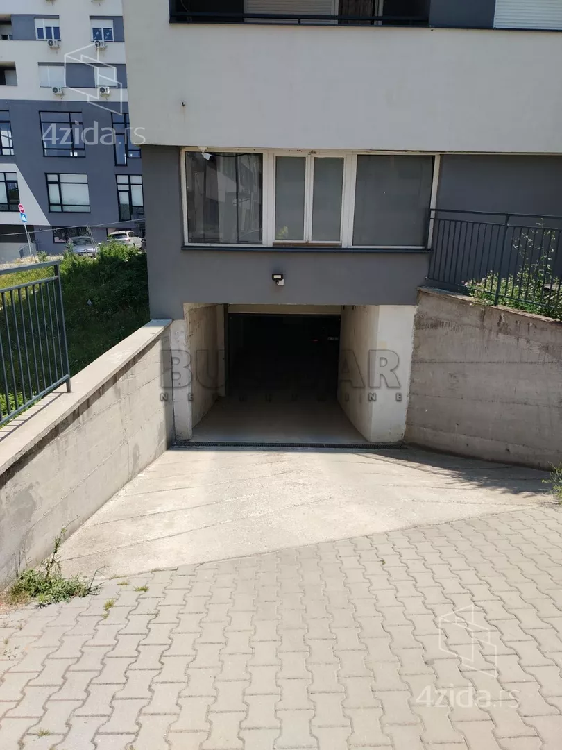 Garaža | 4zida