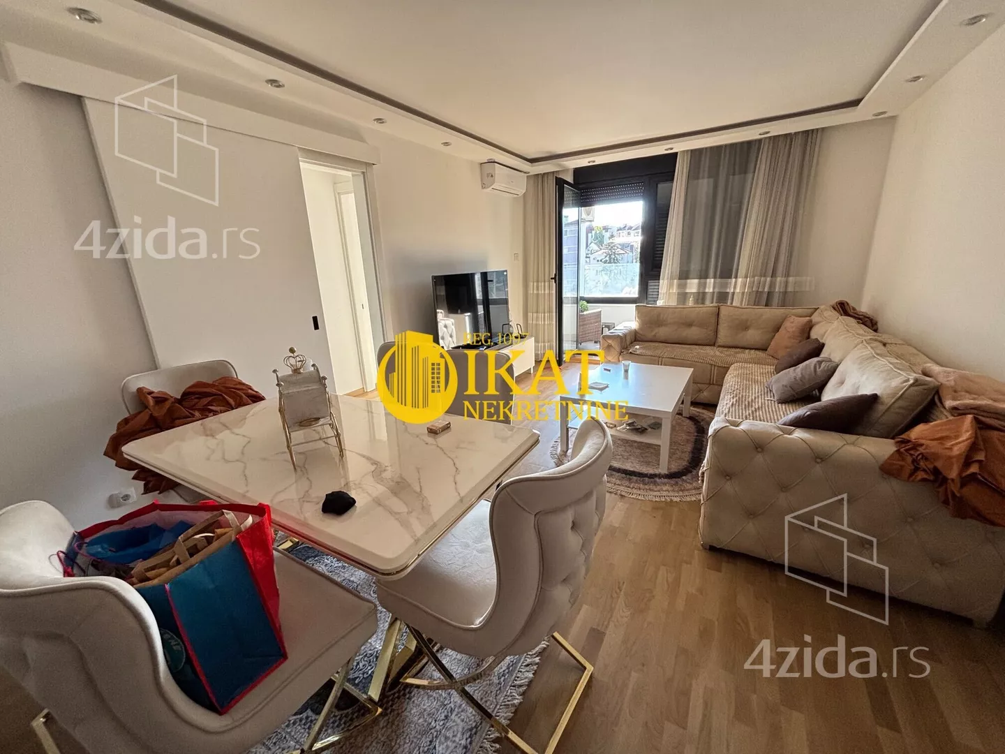 Dvoiposoban stan | 4zida