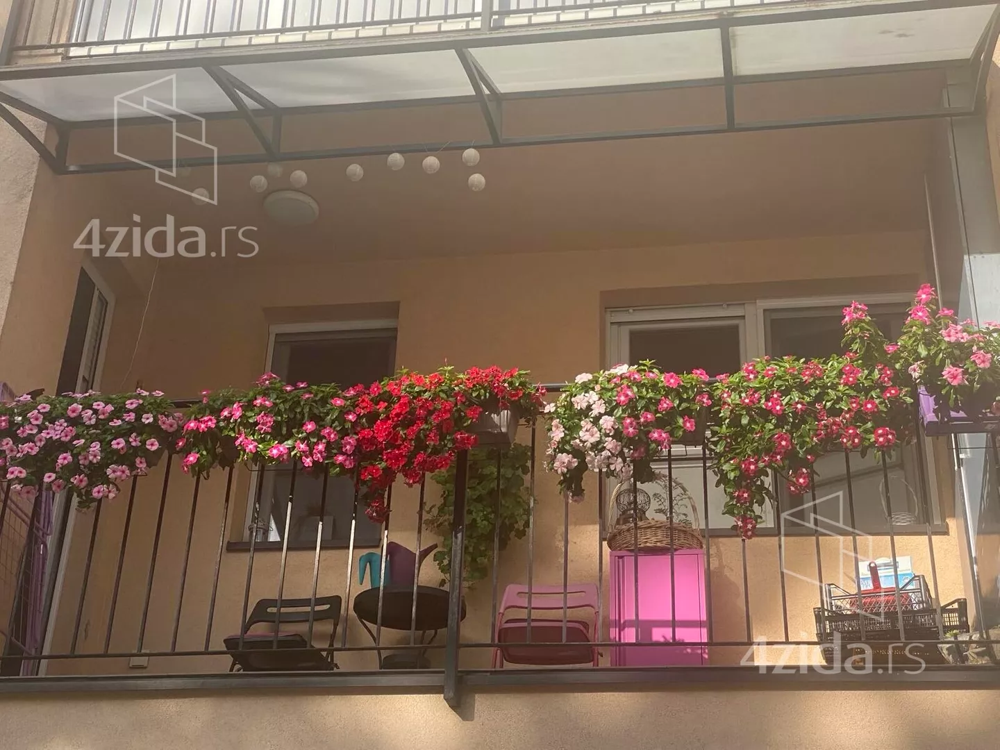 Dvoiposoban stan | 4zida