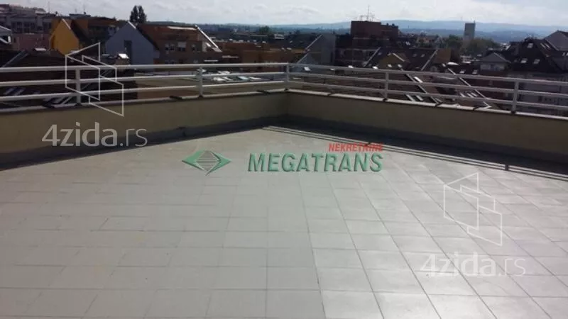 Petosoban stan | 4zida