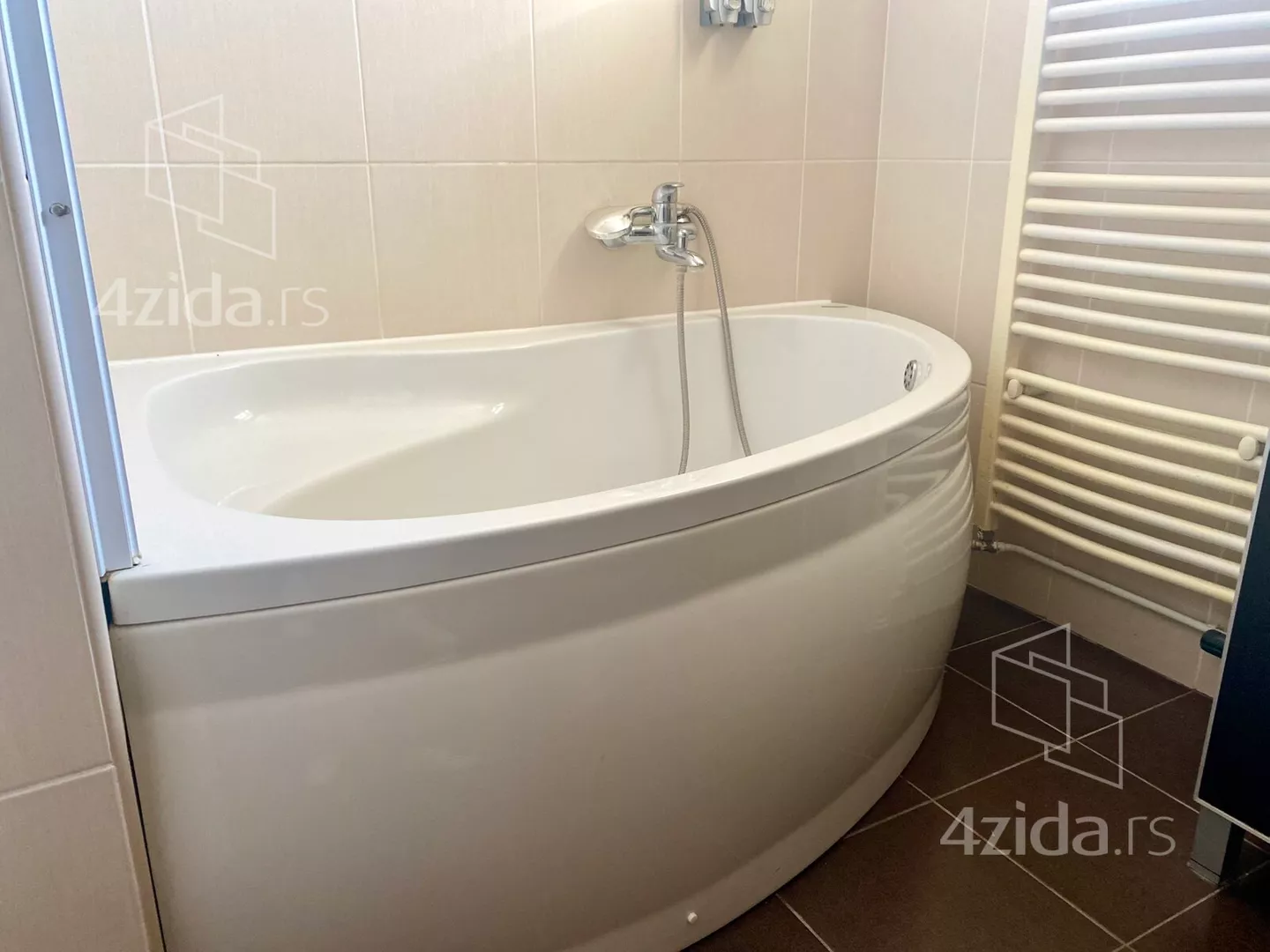 Turistički objekat | 4zida