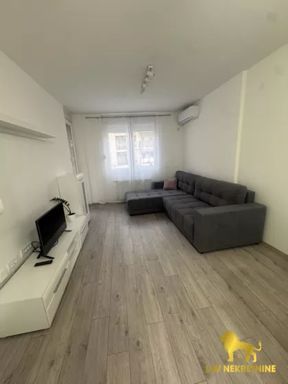 JANKA ČMELIKA | 4zida.rs