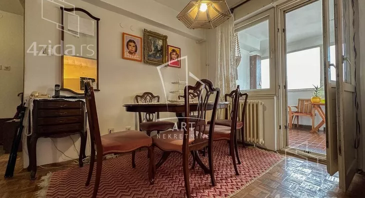 Troiposoban stan | 4zida