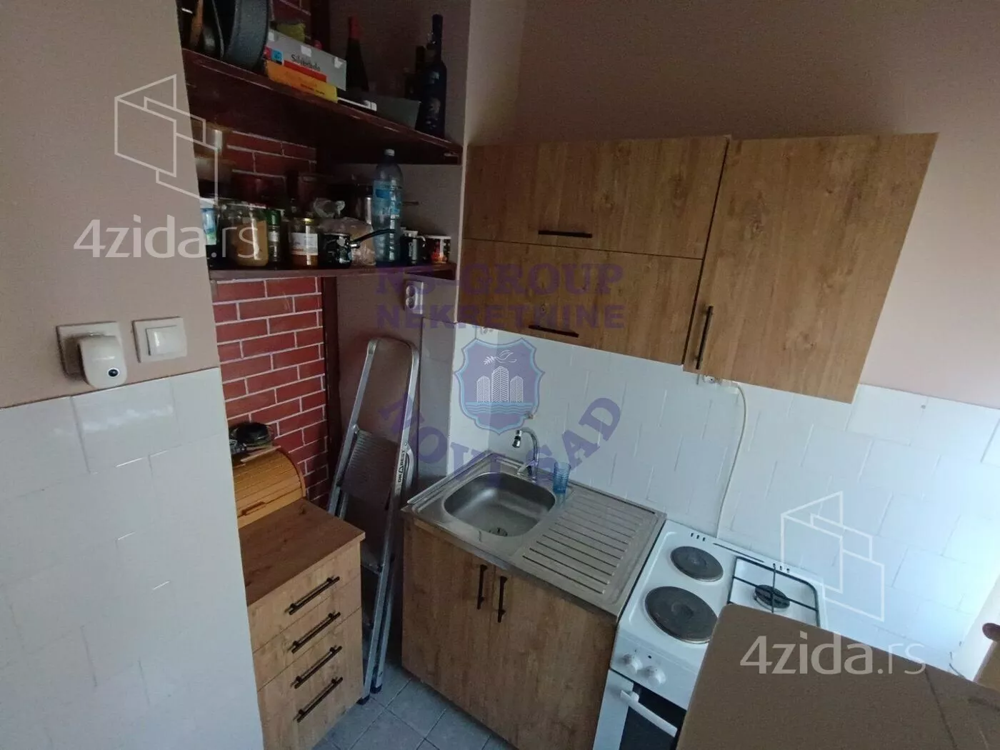 Jednoiposoban stan | 4zida