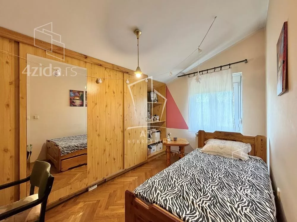 4-etažna kuća | 4zida