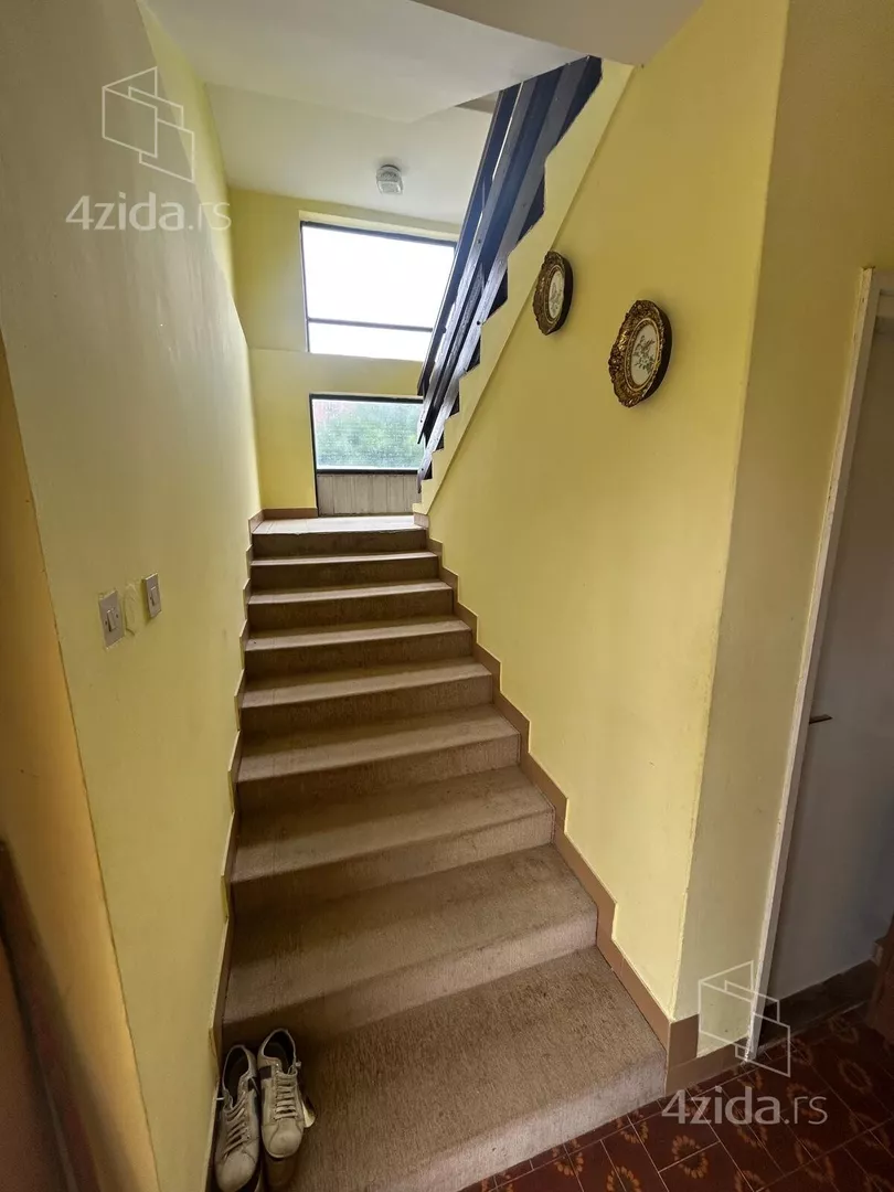 3-etažna kuća | 4zida