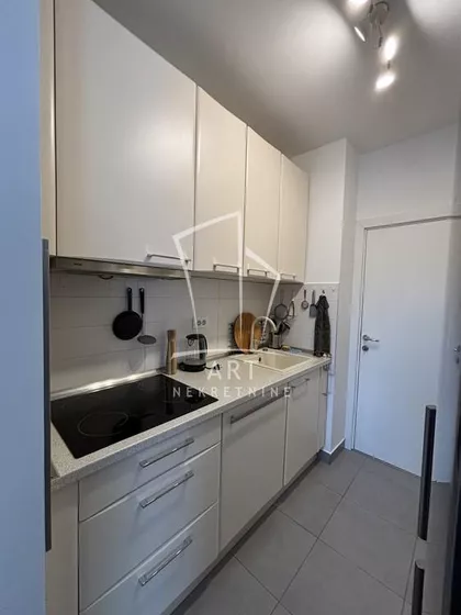 Uroša Martinovića | 4zida.rs