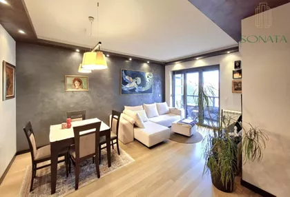 Vukov Spomenik | 4zida.rs