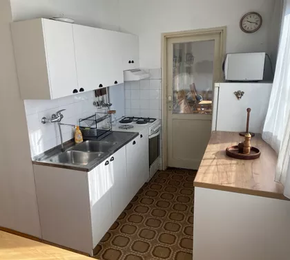 Karla Lukača | 4zida.rs