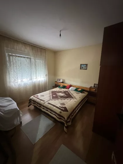Jarčujak | 4zida.rs