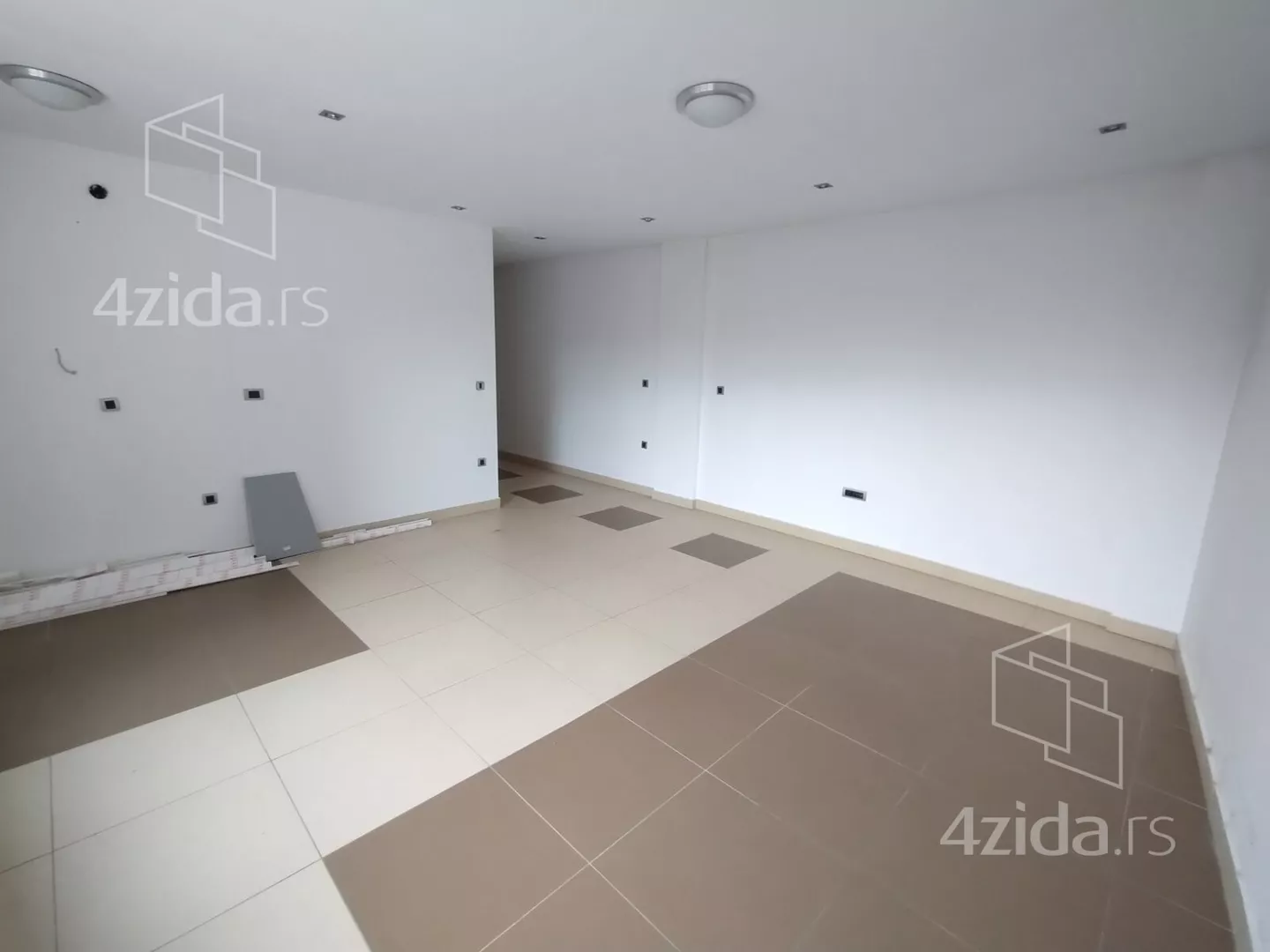 Poslovni prostor | 4zida