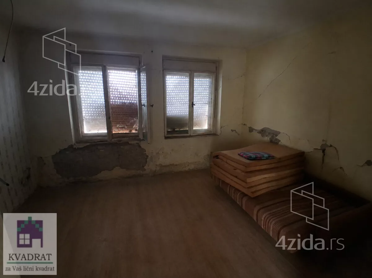 Plac | 4zida