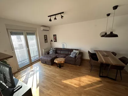 Dobropoljska | 4zida.rs