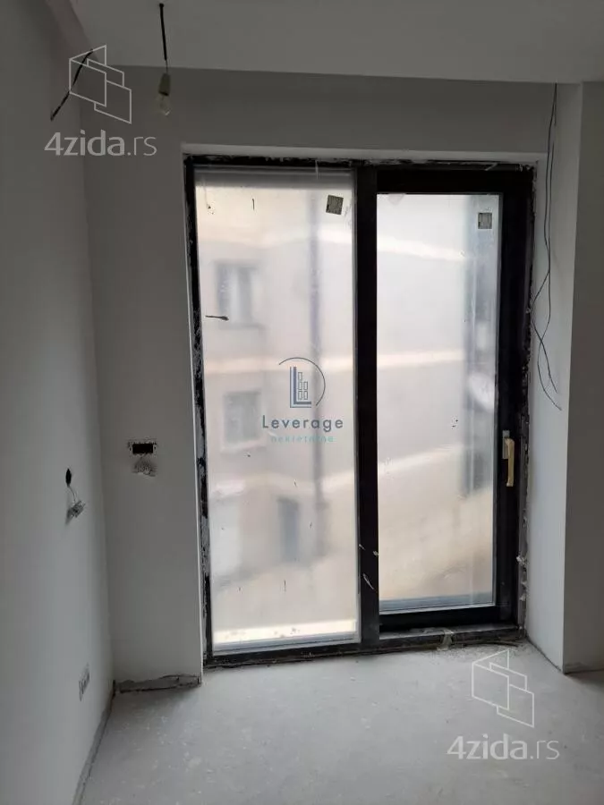 Četvoroiposoban stan | 4zida