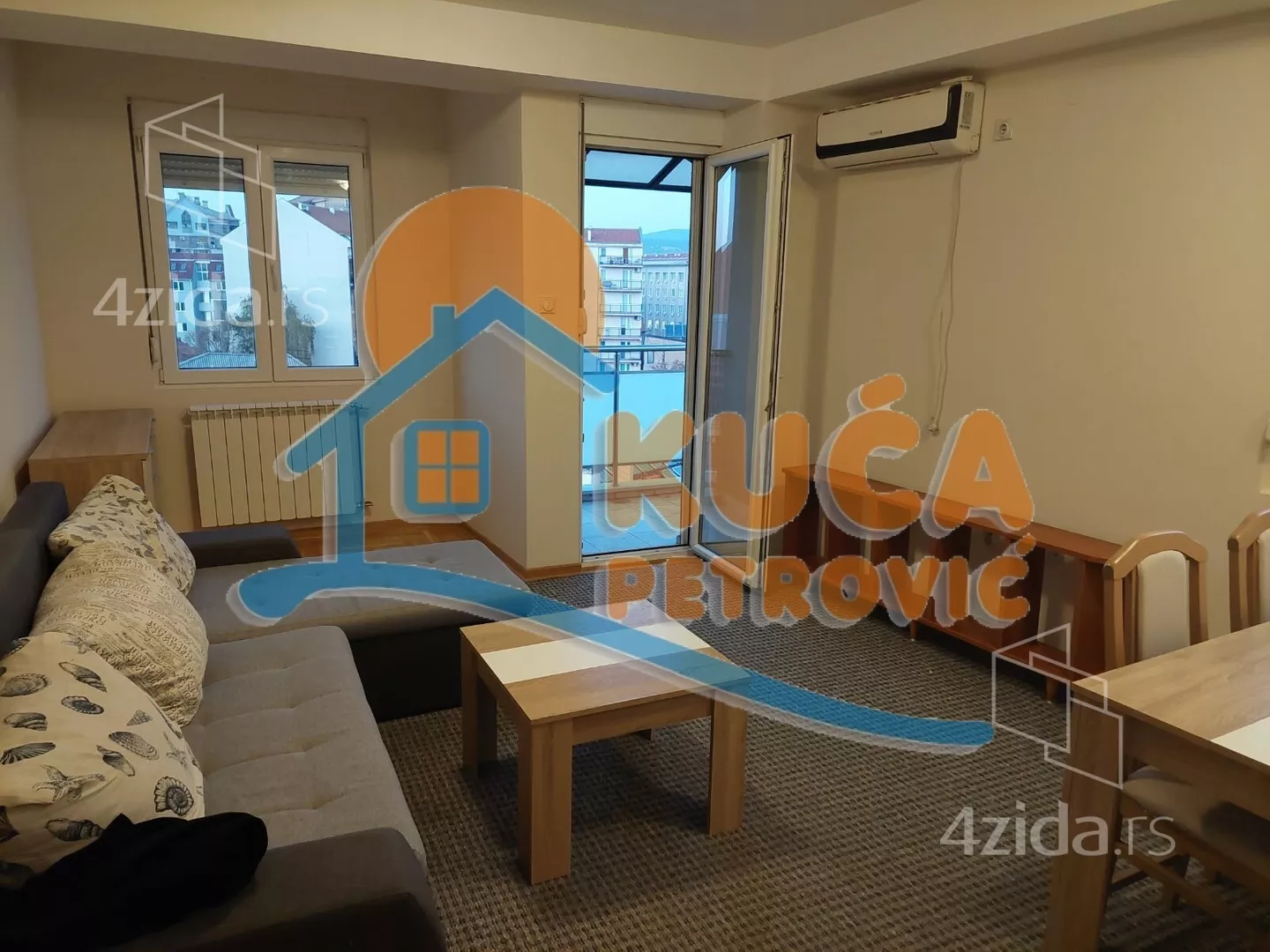 Jednoiposoban stan | 4zida