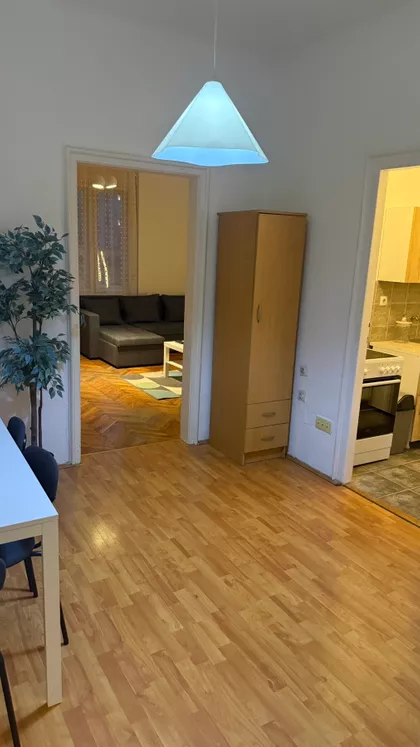 Karađorđev Trg | 4zida.rs