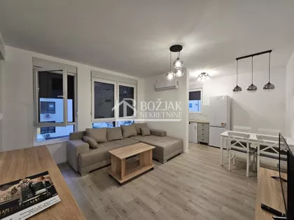 Žitni Trg | 4zida.rs