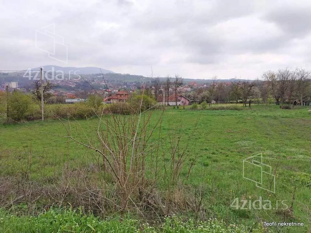 Plac | 4zida