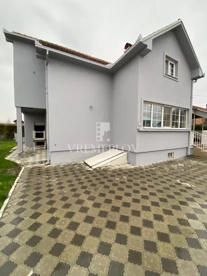 Braće Mrnjavčević | 4zida.rs