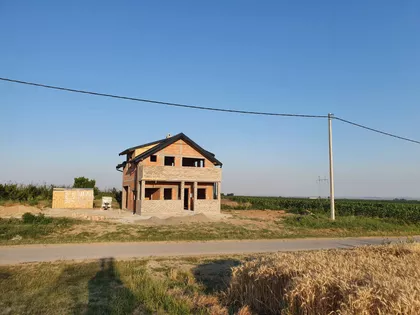 Manđelos | 4zida.rs