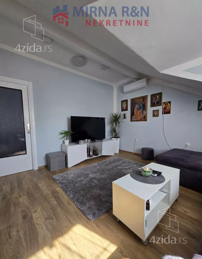 Troiposoban stan | 4zida