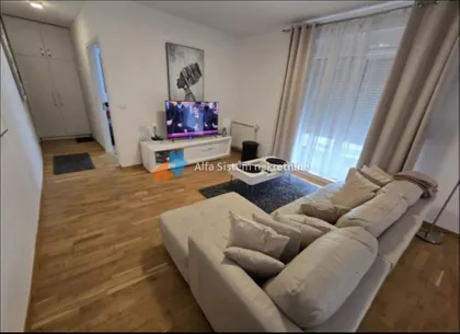 Crveni Krst Vračar | 4zida.rs