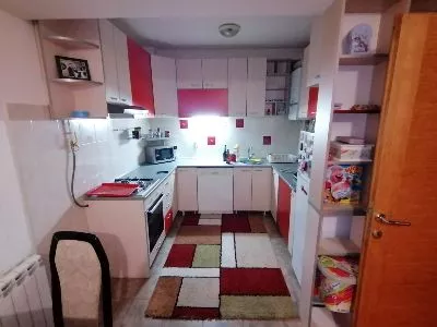 Milovana Gušića 36 | 4zida.rs