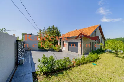 Izvorska | 4zida.rs