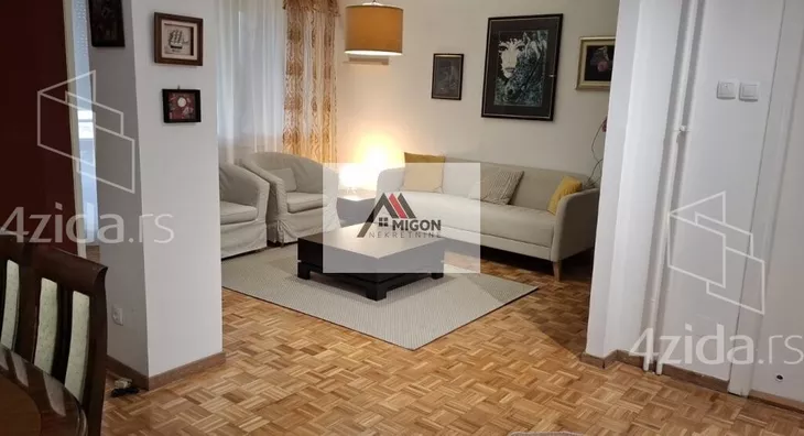 Troiposoban stan | 4zida