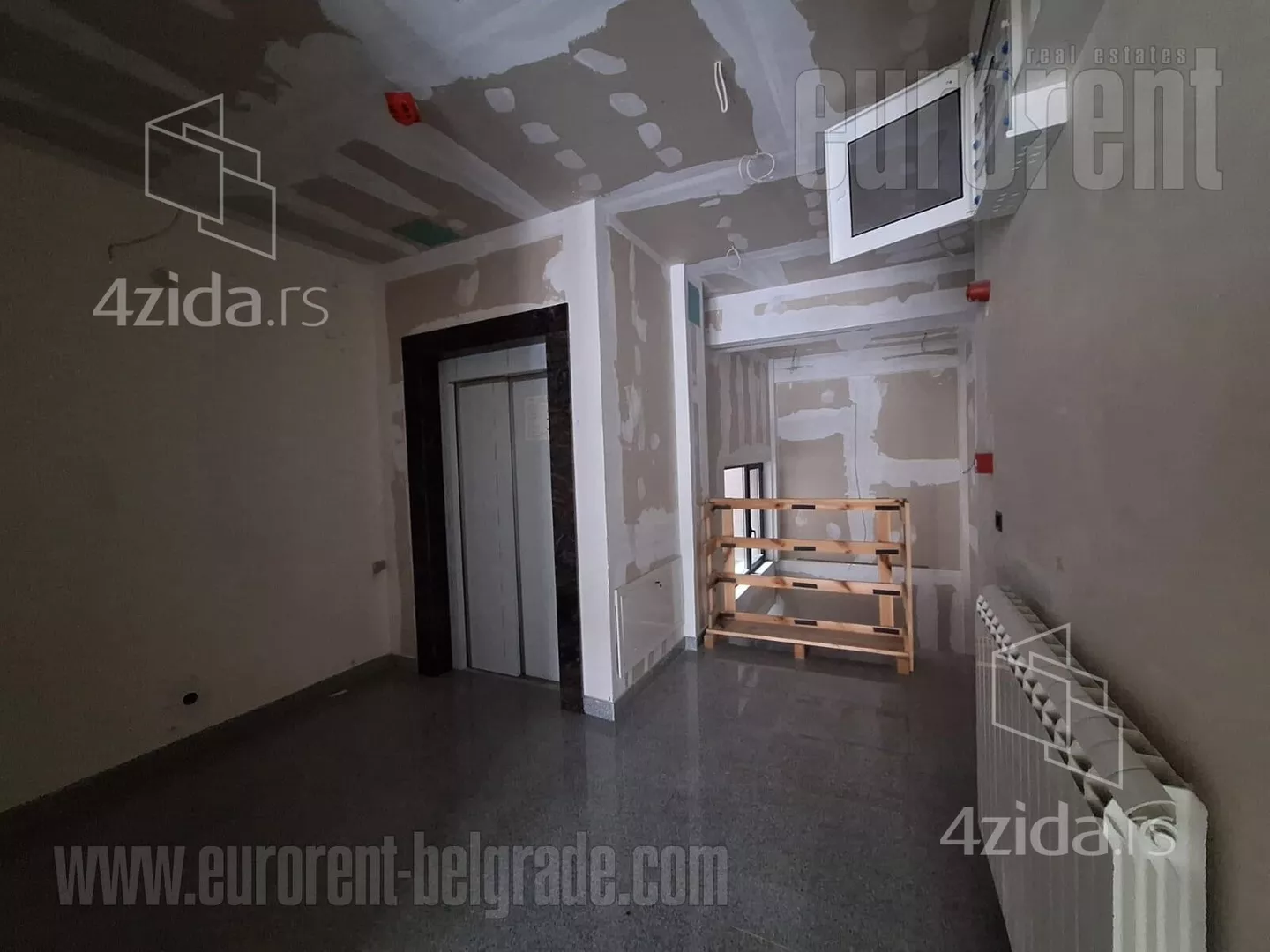 Poslovni prostor | 4zida