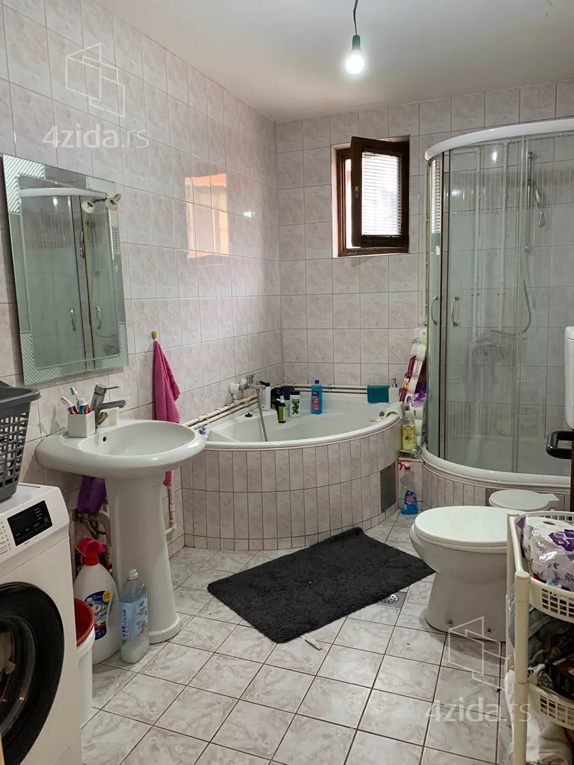 3-etažna kuća | 4zida