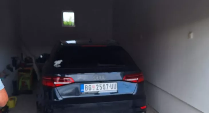 Četvoroiposoban stan | 4zida