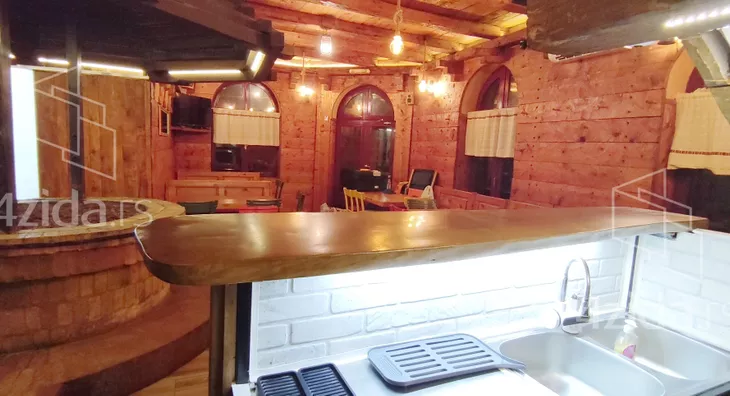 Ugostiteljski objekat | 4zida