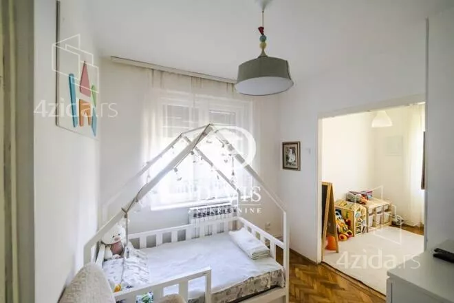 Četvoroiposoban stan | 4zida