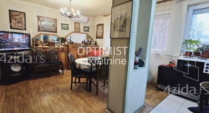 Troiposoban stan | 4zida