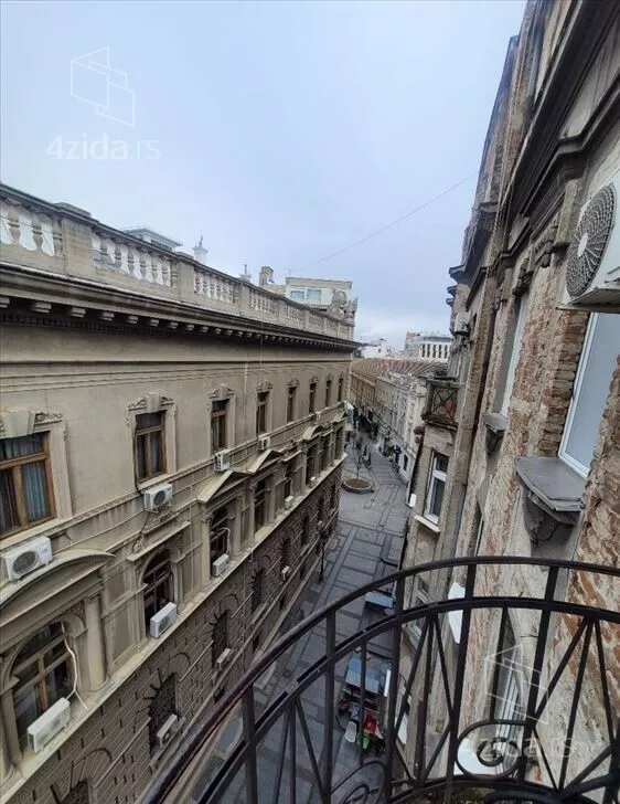 Četvoroiposoban stan | 4zida