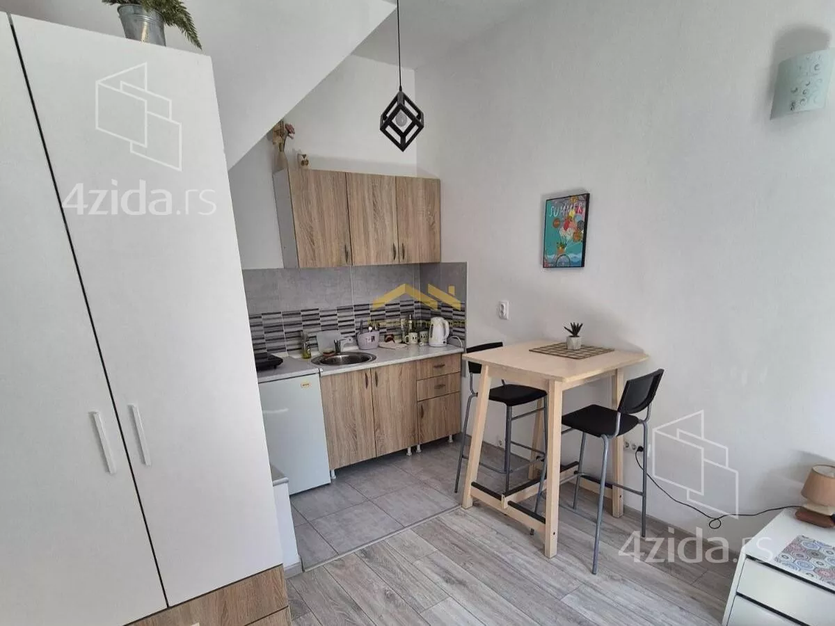Garsonjera | 4zida
