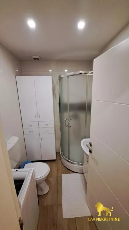 RUMENAČKA | 4zida.rs