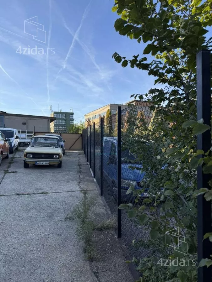 Plac | 4zida
