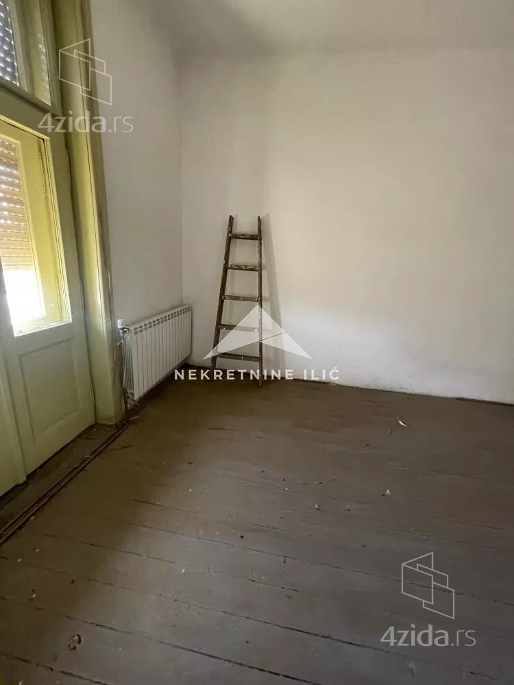 Šestosoban stan | 4zida
