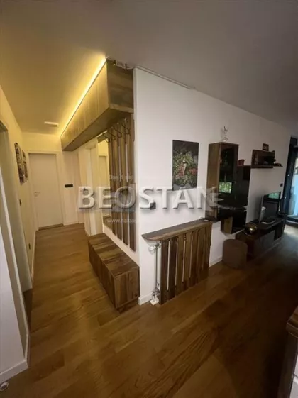 22. Oktobra | 4zida.rs