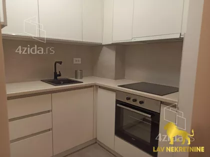 BATE BRKIĆA | 4zida.rs