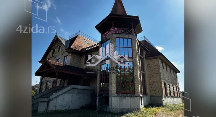 Turistički objekat | 4zida