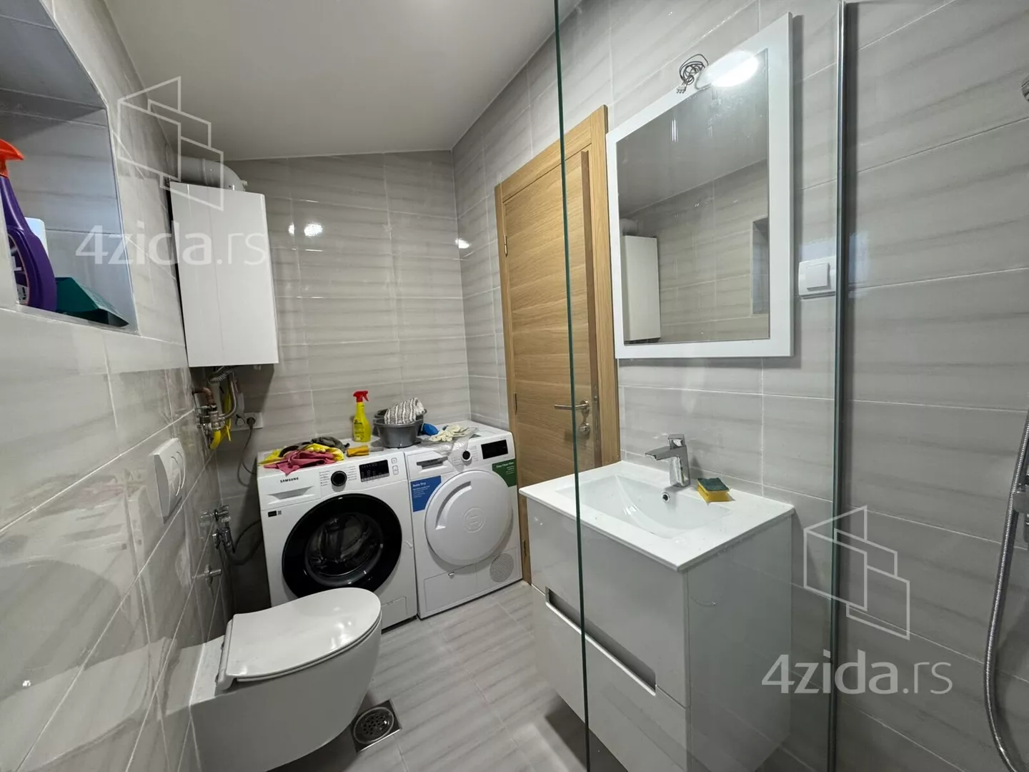 Troiposoban stan | 4zida