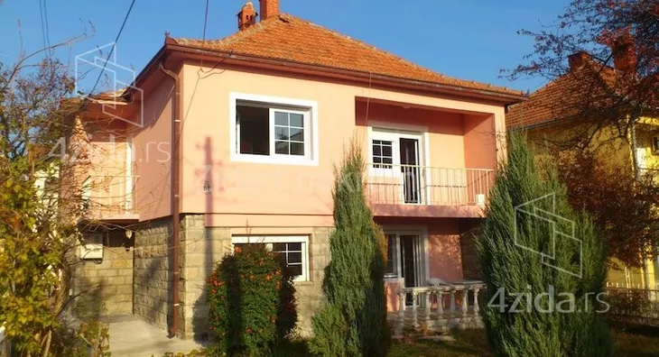 Kuća | 4zida