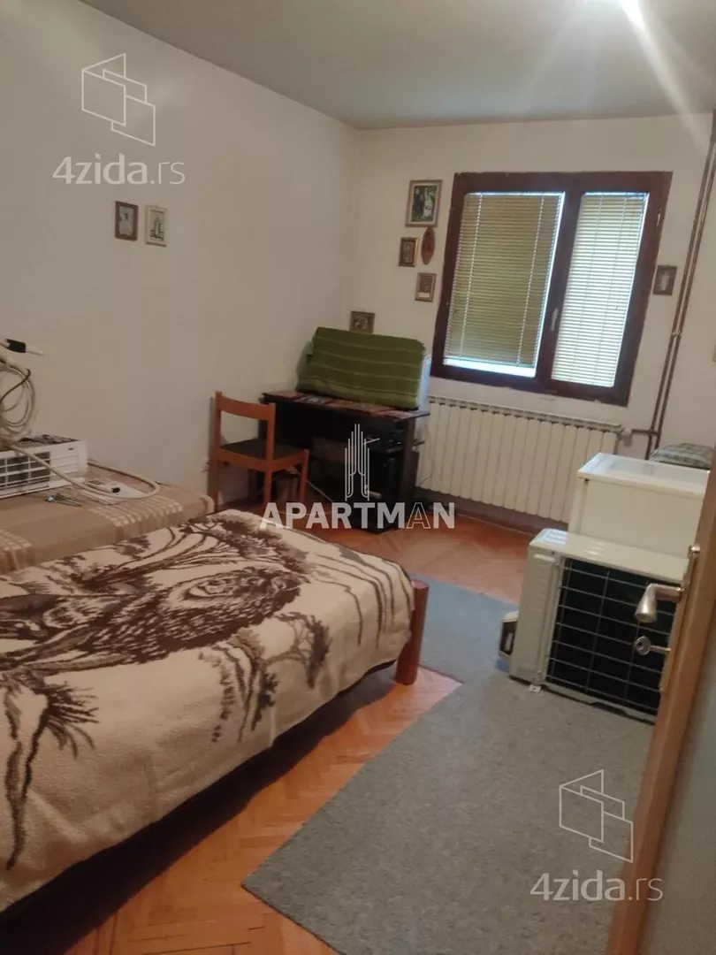 Četvoroiposoban stan | 4zida