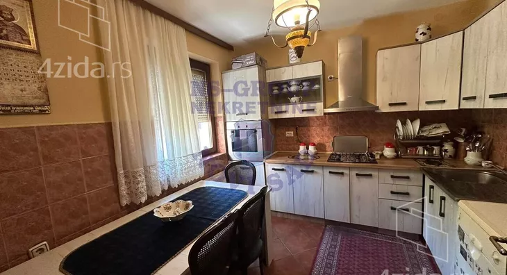 3-etažna kuća | 4zida