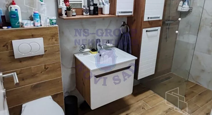 Petosoban stan | 4zida